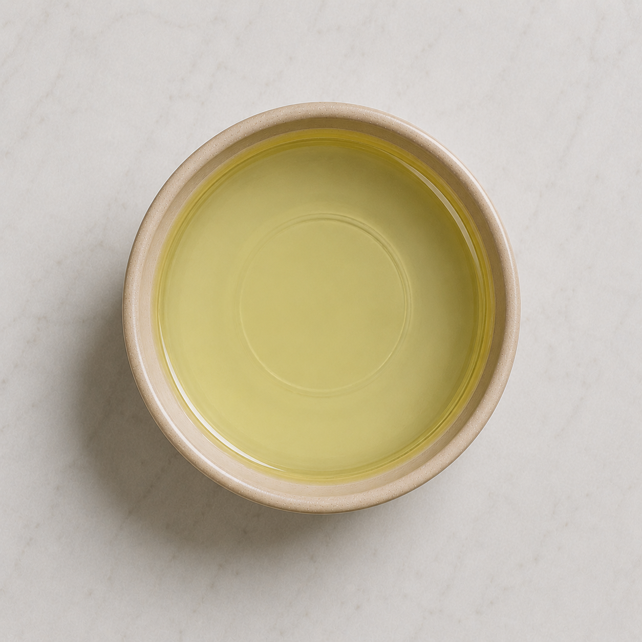 Apricot_Kernel_Oil_773da7df-2bdd-4faf-872b-68e6e4c3ec54.png